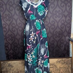 Tropical Print Maxi Dress